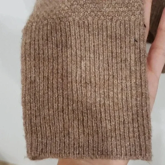 Rachel Zoe Crewneck Sweater - Picture 15 of 15